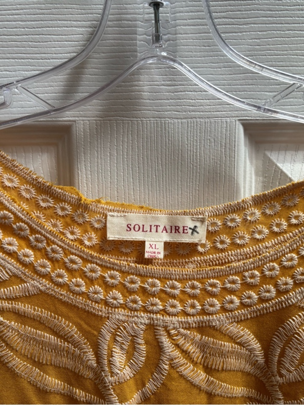 Solitaire Yellow Embroidered Circle-Pattern Tunic, Size XL, SEE COMMENTS - Picture 3 of 4